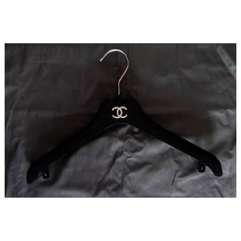 cintre chanel